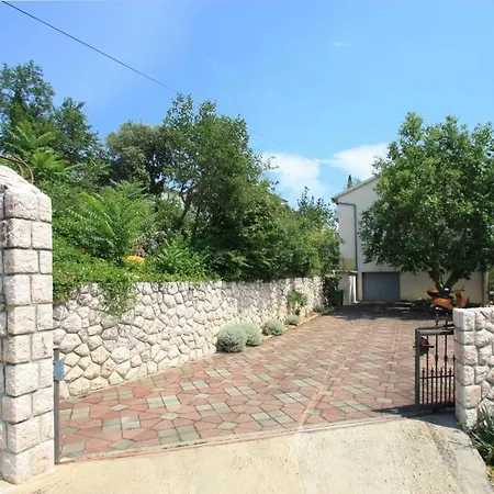 Apartment Zoki Dramalj
